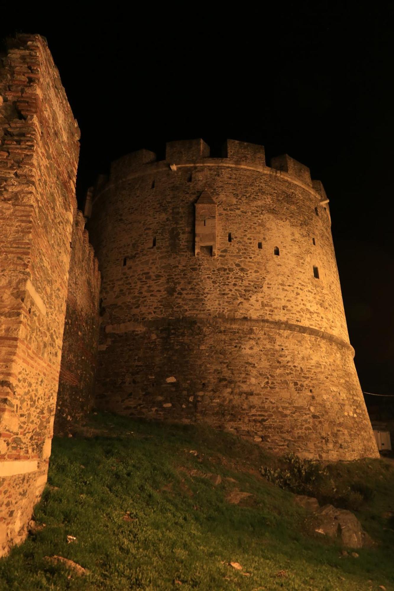 Ferienwohnung Beyond The Castle Thessaloniki Exterior foto