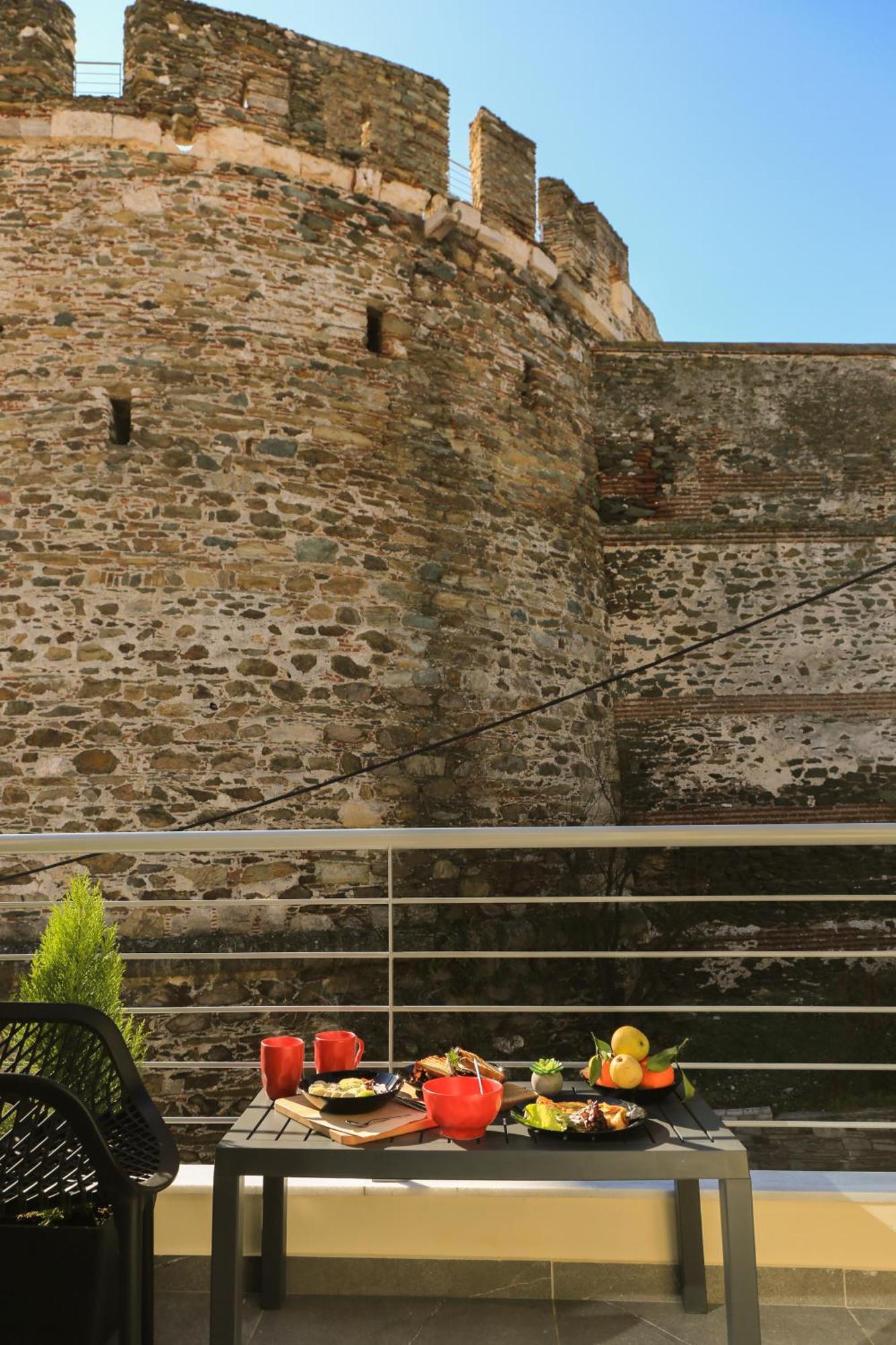 Ferienwohnung Beyond The Castle Thessaloniki Exterior foto