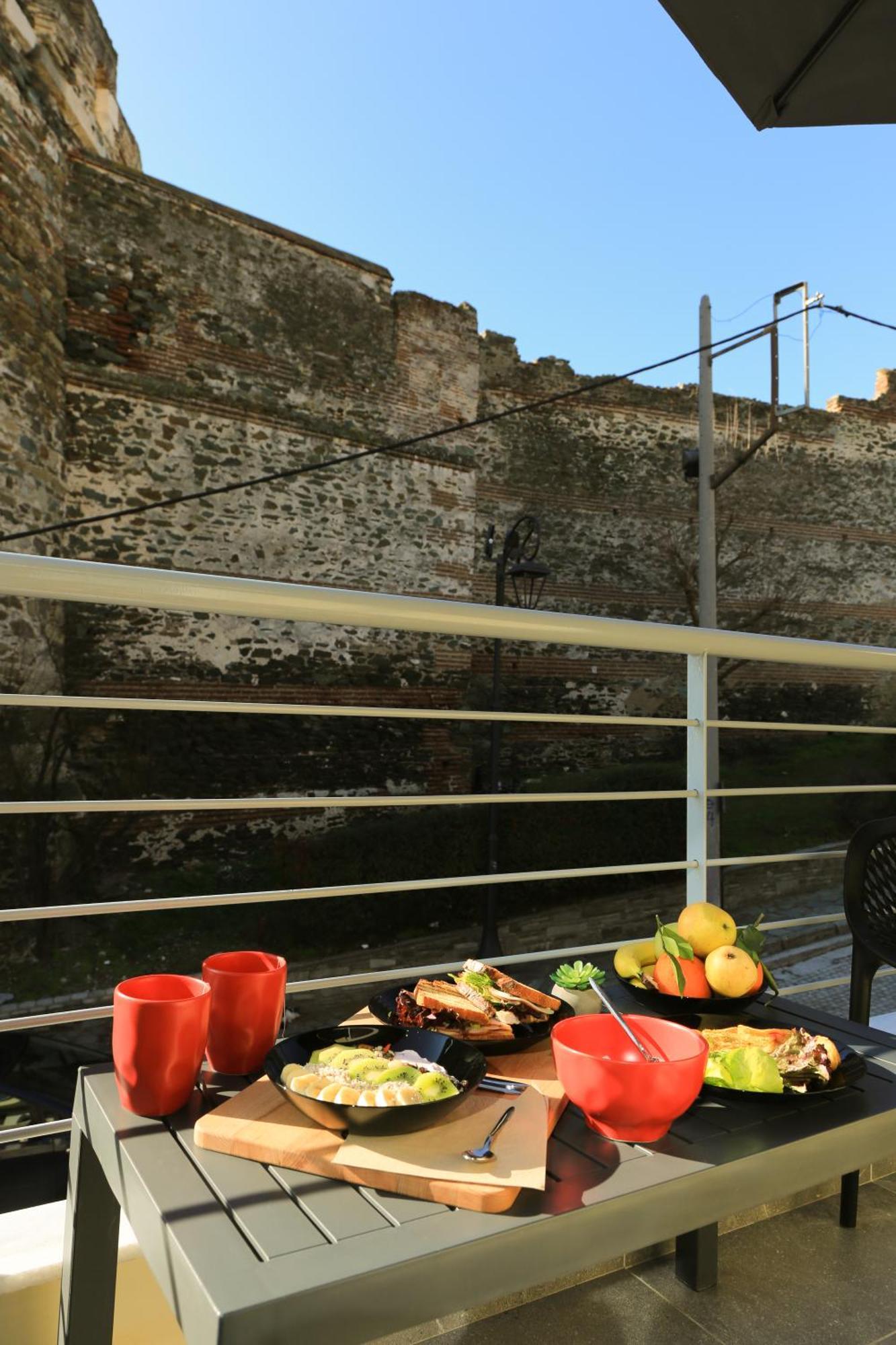 Ferienwohnung Beyond The Castle Thessaloniki Exterior foto