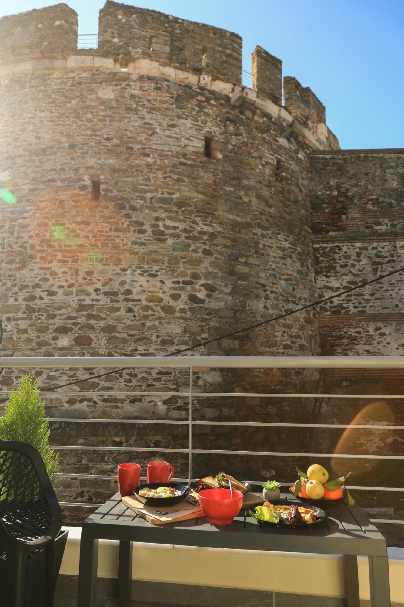 Ferienwohnung Beyond The Castle Thessaloniki Exterior foto